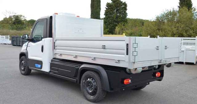 G6 with hooklift and container